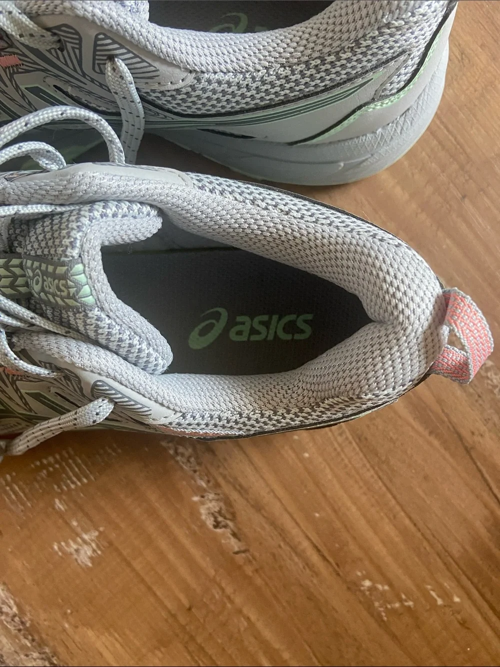 ASICS gel women’s sneakers